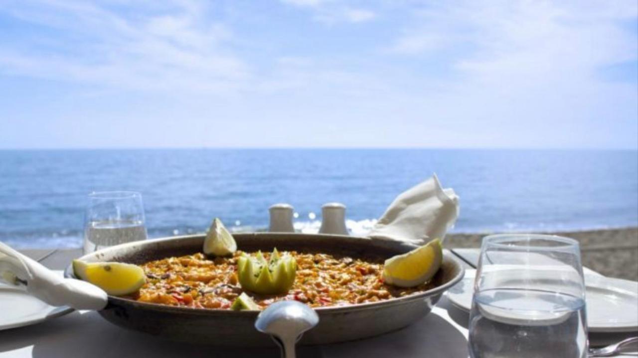 Marbella Beachfront - Beachside Apartment With Stunning Sea Views Buitenkant foto