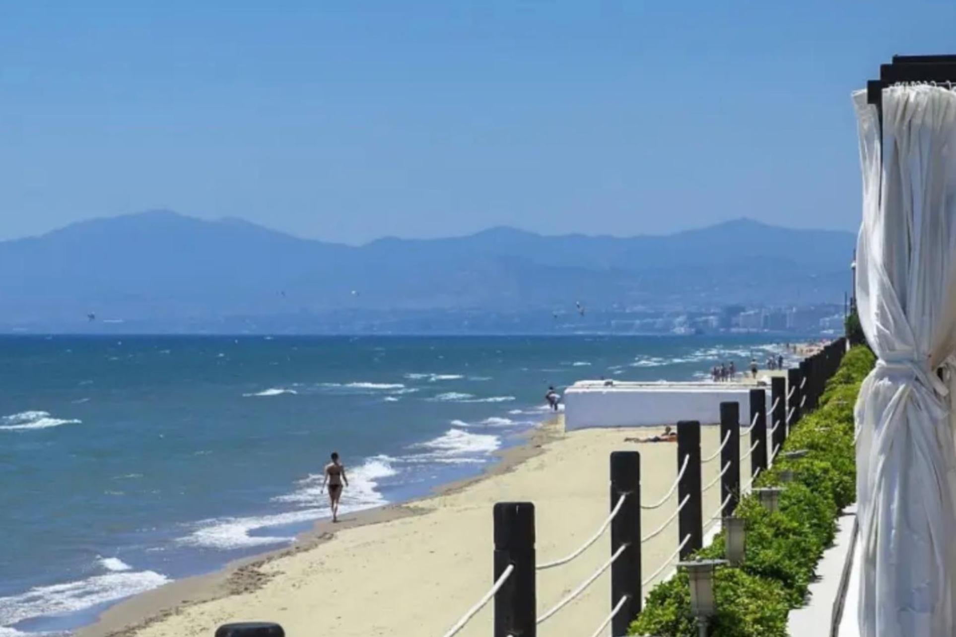 Marbella Beachfront - Beachside Apartment With Stunning Sea Views Buitenkant foto