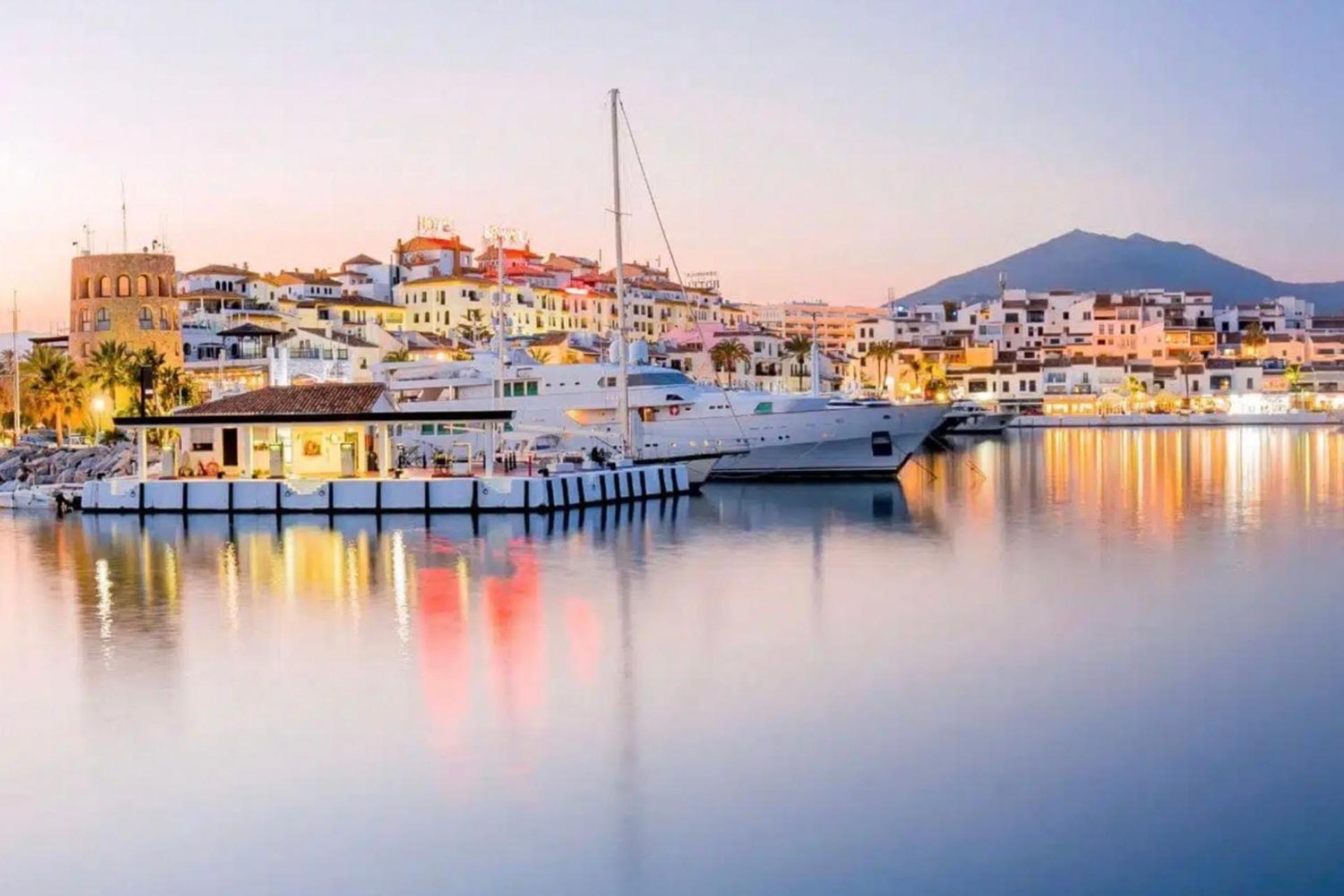 Marbella Beachfront - Beachside Apartment With Stunning Sea Views Buitenkant foto
