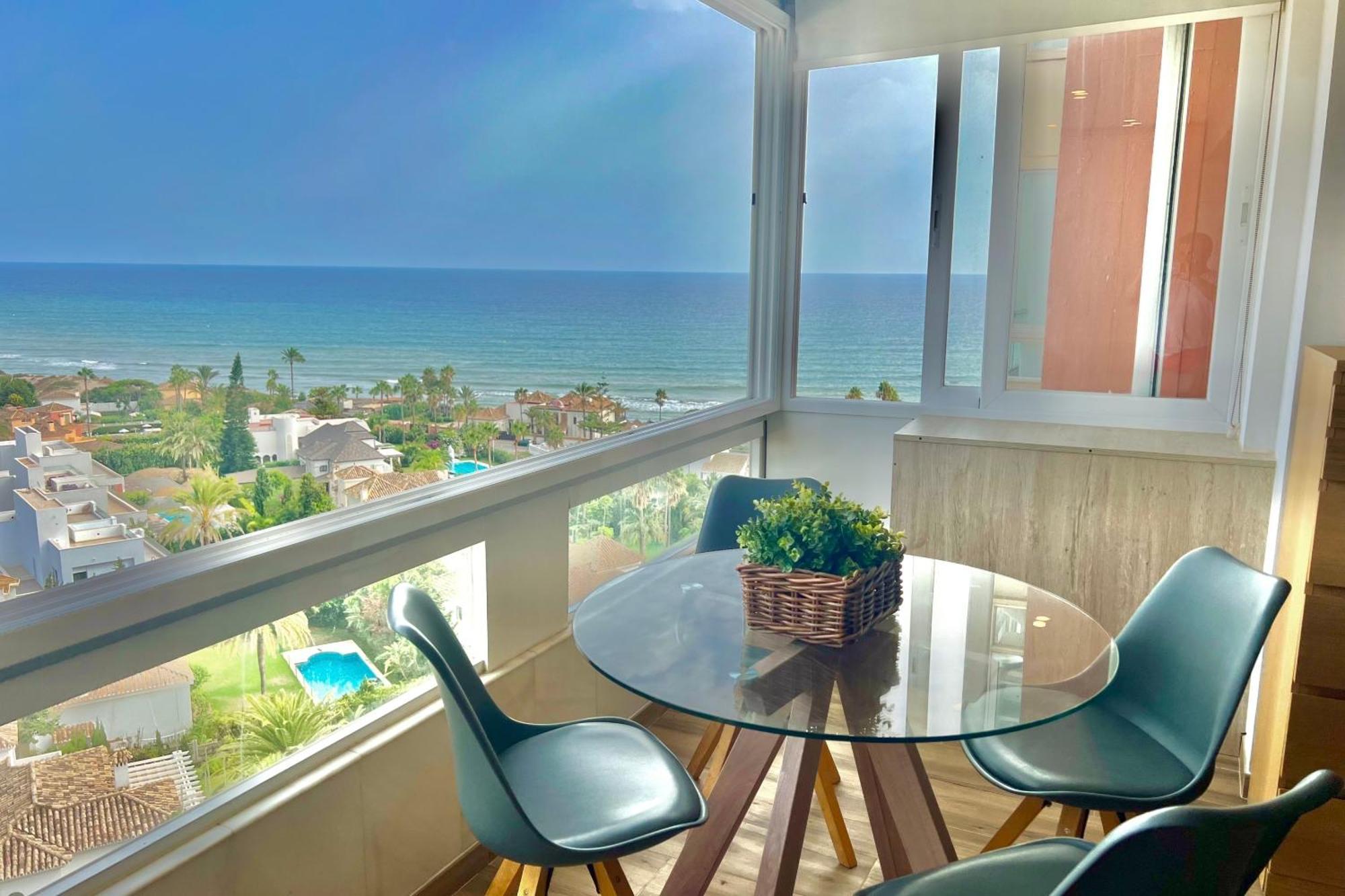 Marbella Beachfront - Beachside Apartment With Stunning Sea Views Buitenkant foto
