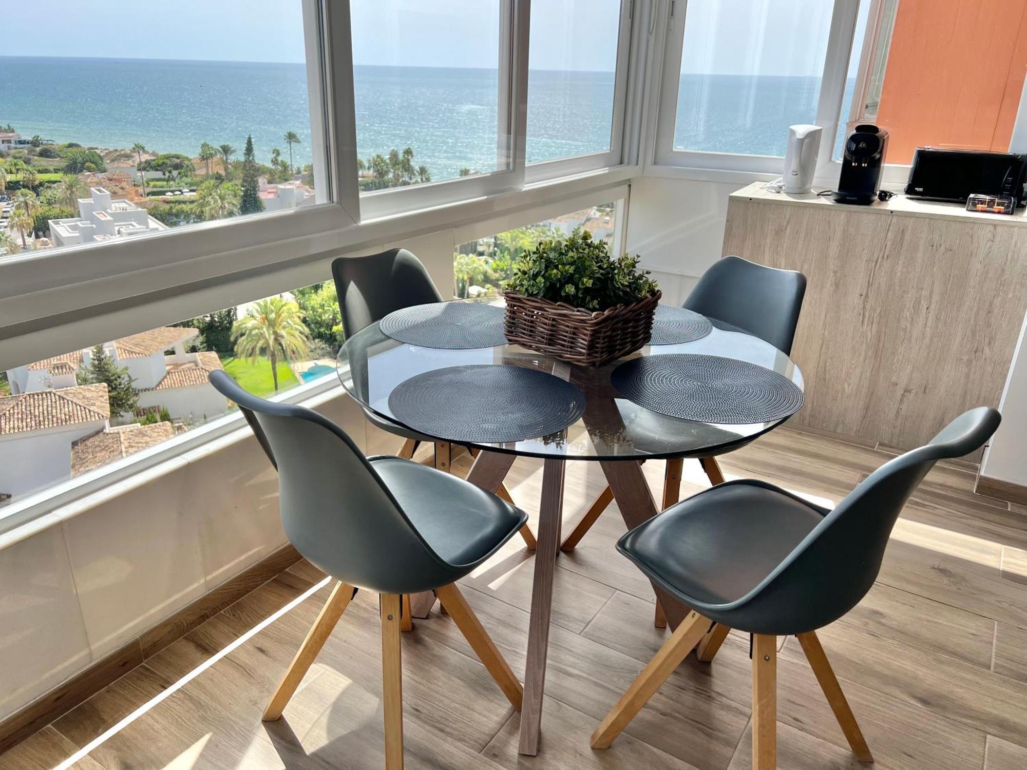 Marbella Beachfront - Beachside Apartment With Stunning Sea Views Buitenkant foto
